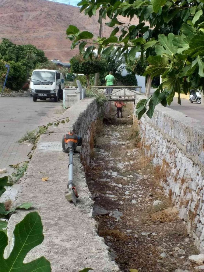 Marmaris Sonbahara Hazırlanıyor