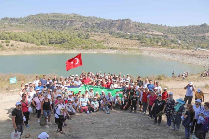 Mezitli’de Vatandaşlar Doğa Yürüyüşünde Buluştu