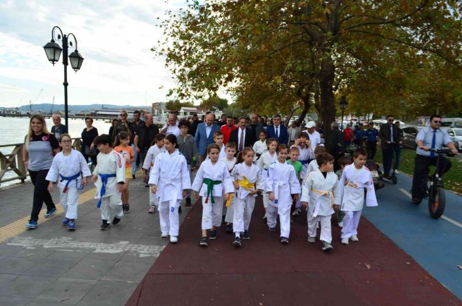 Tekirdağ’da Amatör Spor Haftası İçin Kortej Yürüyüşü