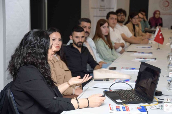 Uygulamalı İ̇hracat Elemanı Yetiştirme Kursu Başladı