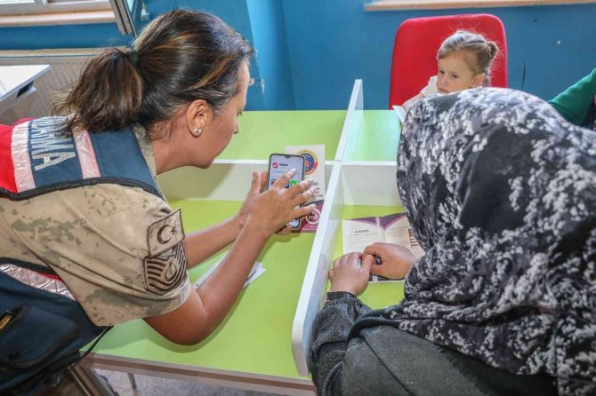 Siirt’te Jandarma Ekipleri “Kades” Uygulamasını Tanıttı