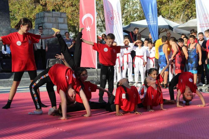 Sinop’ta Amatör Spor Haftası Törenle Başladı