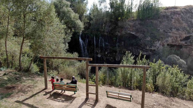 Sivas’ın Saklı Cenneti Görenleri Hayran Bırakıyor