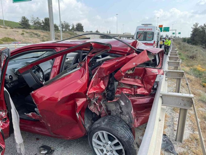 Tarsus’ta İki Otomobil Çarpıştı: 1 Yaralı