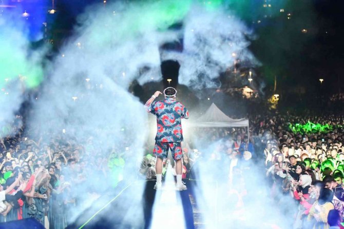 Ortahisar Millet Bahçesi’nde Gençlik Şöleni Coşkusu