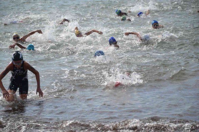 Triatlon Ata Yahşi Sezonu Bölgesel Lig Türkiye Şampiyonası Ayvalık’ta Yapıldı