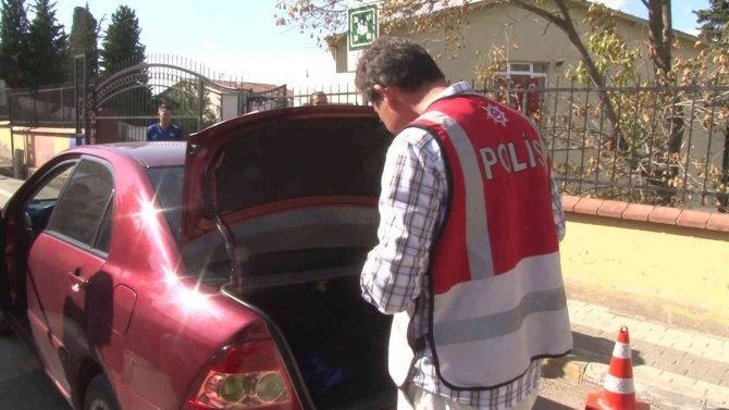Üsküdar’da Okul Önlerinde Sıkı Denetim