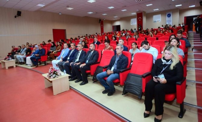 Prof. Dr. Faruk Alaeddinoğlu: “Gerçek Yaşam Alanları Daralırken, Sanal Yaşamlar İlgi Çekmeye Başlamıştır”