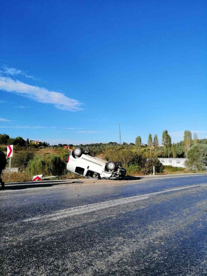 Yalova’da Kamyonet Takla Attı: 3 Yaralı