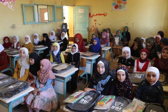 Bursa’dan 11 Bin Öğrenciye Kırtasiye Desteği