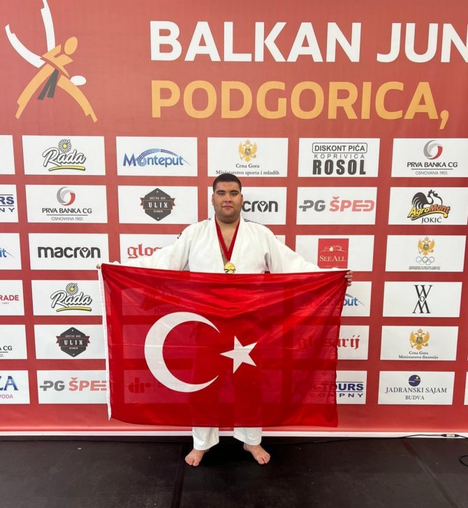 Yunusemreli Mehmet Alp Balkanlar’da Bronz Madalya Kazandı