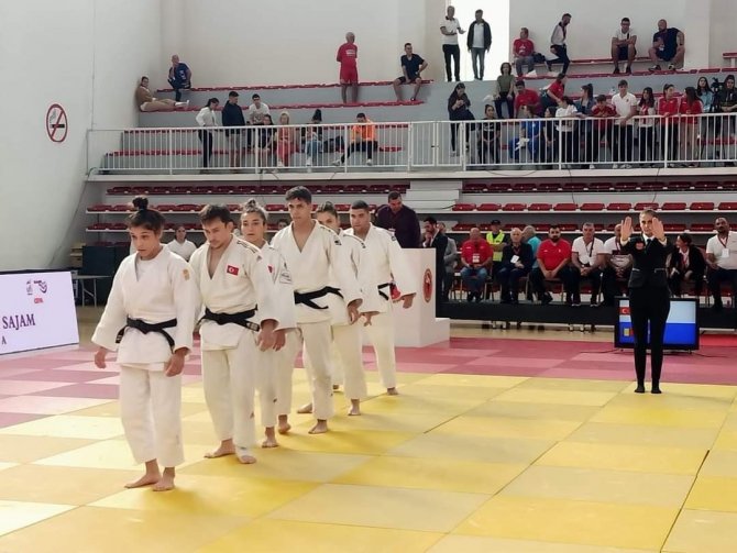 Yunusemreli Mehmet Alp Balkanlar’da Bronz Madalya Kazandı
