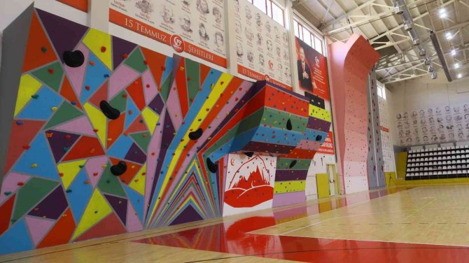 15 Temmuz Spor Salonu’nda Bakım Onarım Çalışmaları Sona Erdi