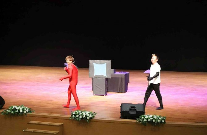 Nevü ‘De ’Neşe Saçan Adamlar’ Grubu Büyük İlgi Topladı