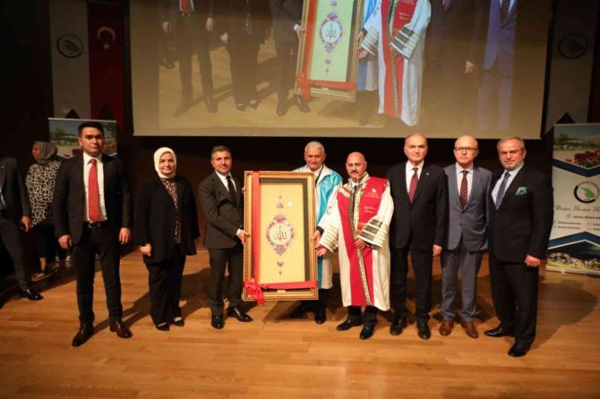 Ak Parti Genel Başkan Vekili Binali Yıldırım: “Güçlü Olmak Mecburiyetindeyiz”