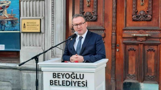 Ak Parti Giresun Milletvekili Sabri Öztürk’ün Resim Sergisi Beyoğlu Kültür Yolu Festivali’nde Yerini Aldı