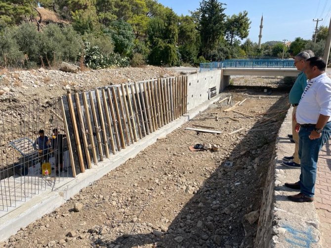 Tekirova Mahallesinde Dere Islah Çalışmaları Çözüme Kavuşuyor