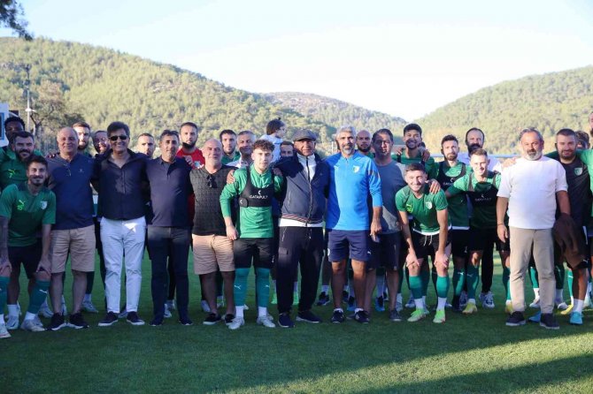 Bodrumspor Onursal Başkanı Fikret Öztürk: “Takımdan Son Derece Memnunuz”