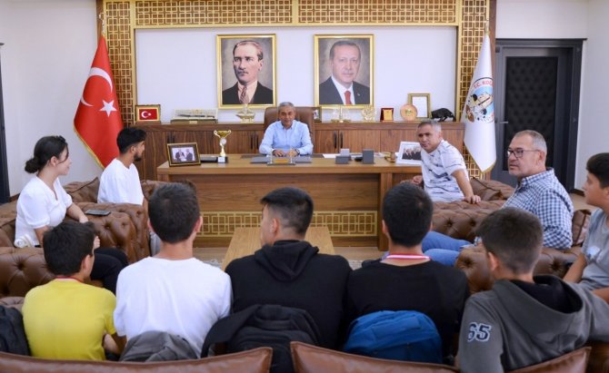 Başkan Kaplan Başarılı Sporcuları Ağırladı