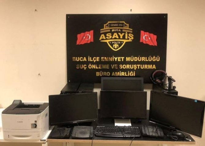İ̇zmir’de Hastanelere Dadanan Hırsız Kıskıvrak Yakalandı