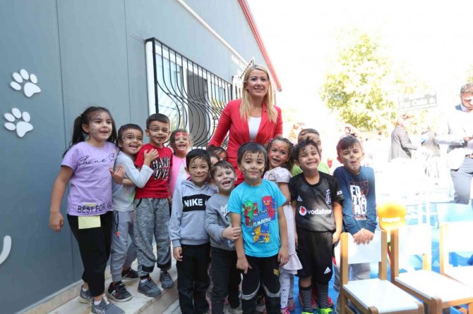 4 Ekim Dünya Hayvanları Koruma Günü Pet Kafe’de Kutlandı