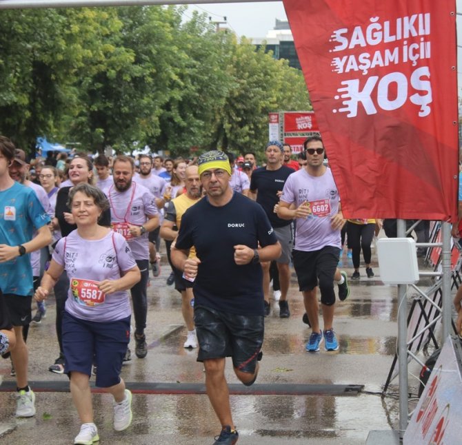 Doruk Ritmi Yakalamak İçin Koştu