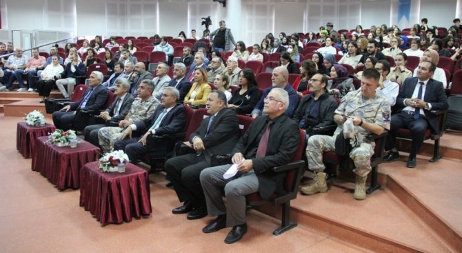 Dpü’de Ahmet Yakupoğlu Paneli Ve Sergisi