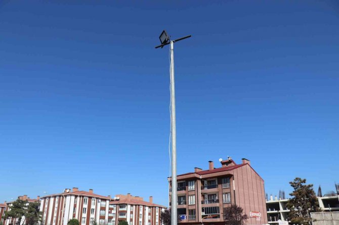 Kabloları Çalan Hırsızlar Parkı Karanlıkta Bıraktı