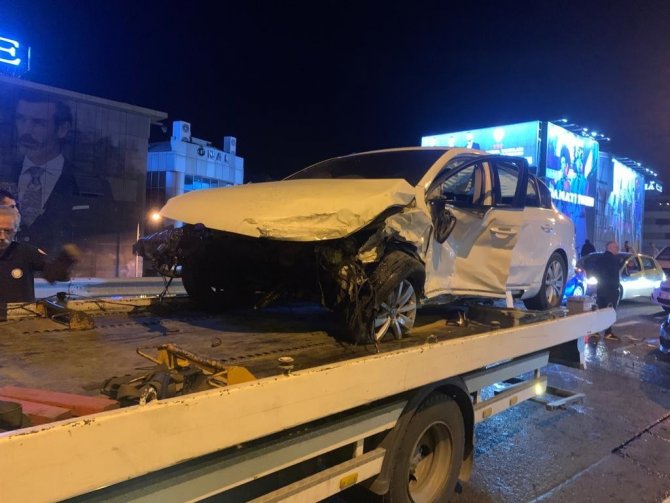 E-5 Karayolunda Feci Kaza: 2 Yaralı