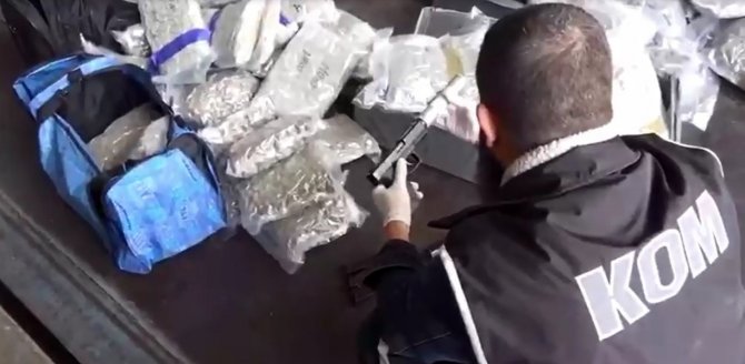 Edirne’de Bir Tırda 94 Kilo 754 Gram Uyuşturucu Ele Geçirildi