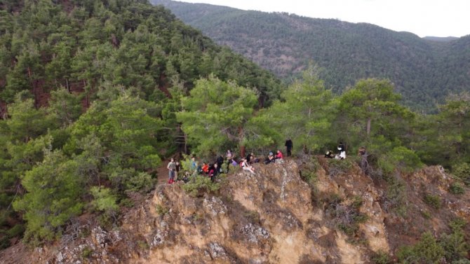 Eşsiz Manzarada 18 Kilometrelik Zorlu Doğa Yürüyüşü