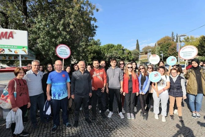 Protokol Üyeleri Ve Vatandaşlar Sağlık İçin Yürüdü