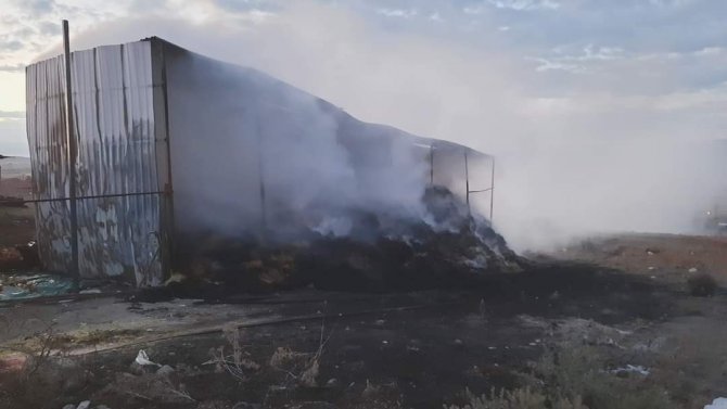 Gönen’de Çeltik Balyaları Alev Alev Yandı