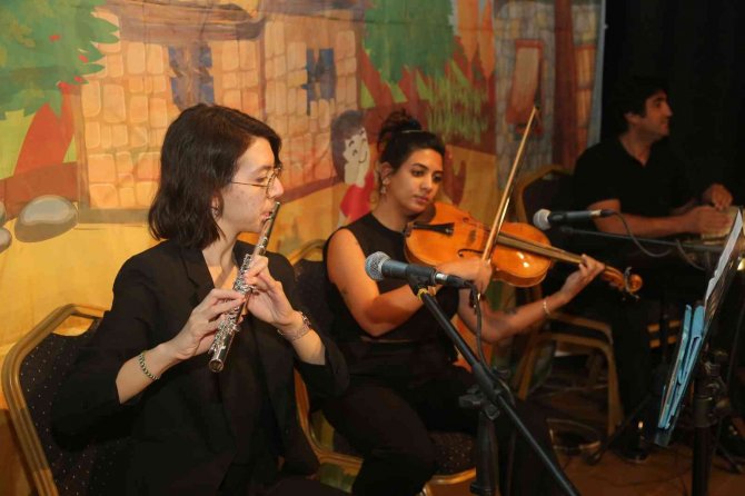 “Keloğlan Ve Becerikli Eşeği” Tiyatro Oyunu Mehmet Akif Ersoy Kültür Merkezi’nde Sahnelendi