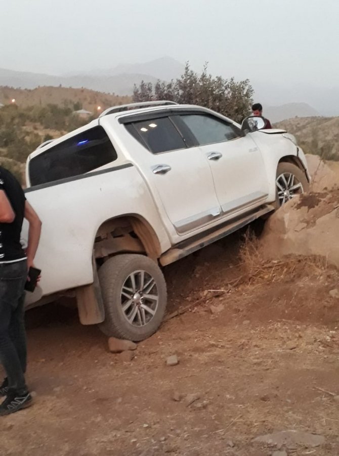 Derecik’te Trafik Kazası: 3 Yaralı