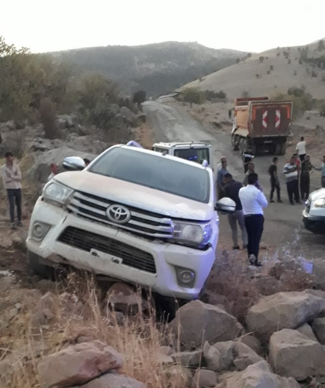 Derecik’te Trafik Kazası: 3 Yaralı