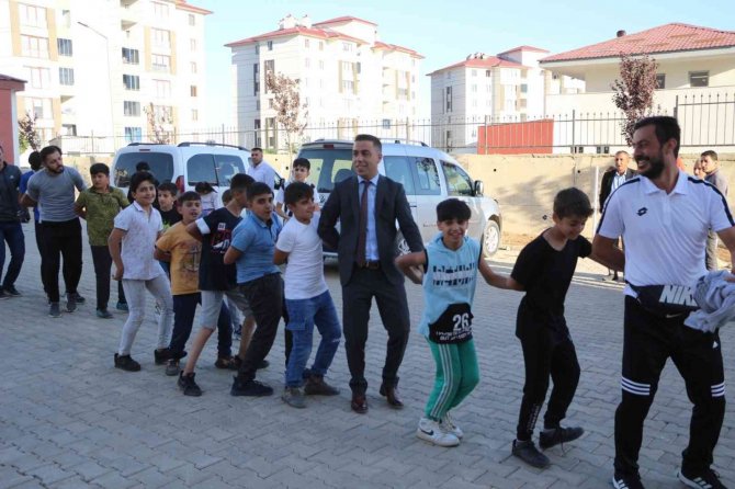 Yüksekova’da ’Amatör Spor Haftası’ Etkinlikleri Başladı