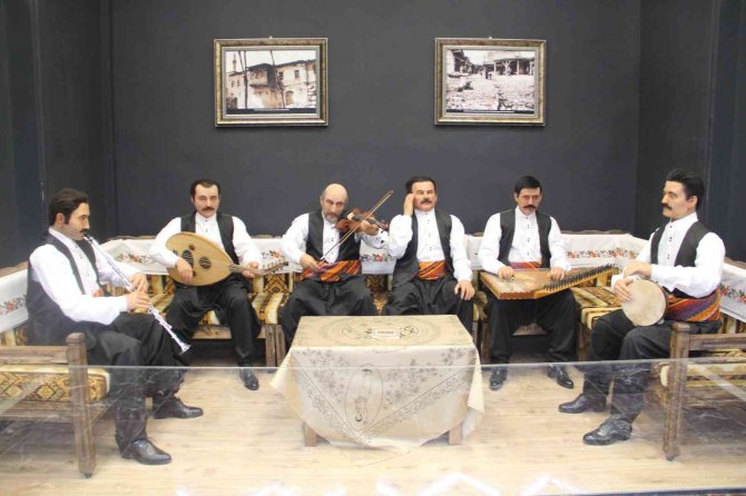 Ziyaretçilerini Mest Eden Harput Musiki Müzesi, Yoğun İlgi Görüyor