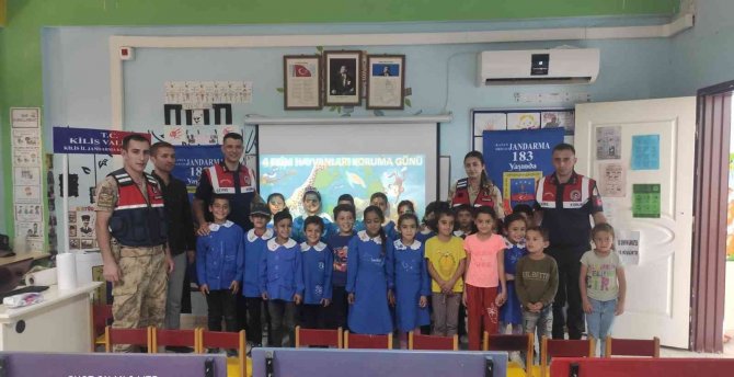 Jandarmadan Hayvanları Koruma Günü Etkinliği