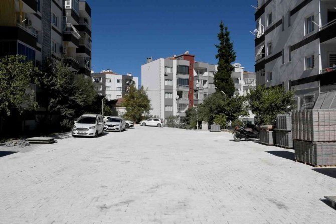 Kuşadası Belediyesi Altyapı Çalışmalarını Sürdürüyor