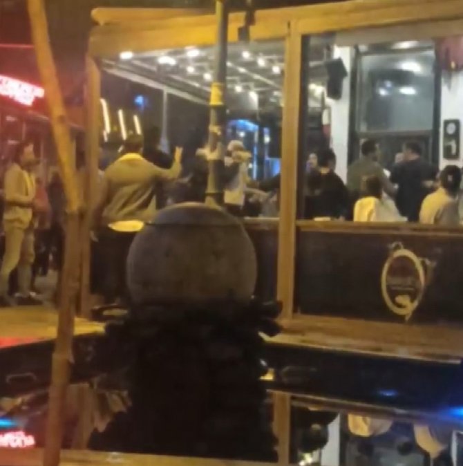 Maltepe’de ‘Hesabı Biz Öderiz’ Tartışması Kamerada