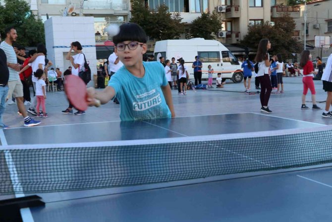 Manisa’da Amatör Spor Haftası Renkli Etkinliklerle Başladı