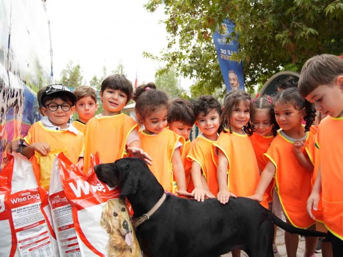 Minikler, Hayvan Dostlarıyla Bir Araya Geldi