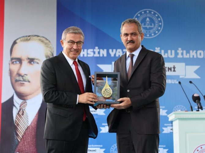 Milli Eğitim Bakanı Mahmut Özer, Eyüpsultan’da Okul Açılışına Katıldı