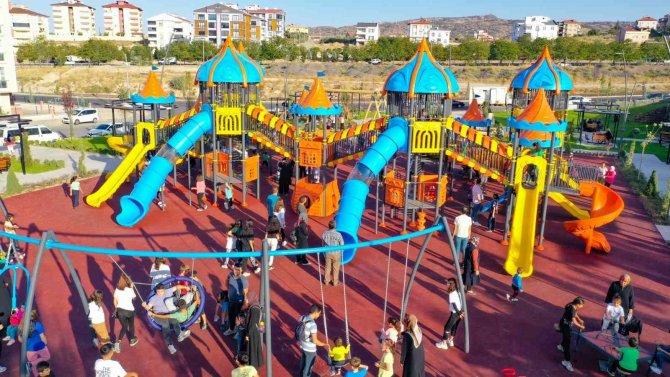 Cevher Dudayev Mahallesi’nde Yeni Park Göz Kamaştırıyor