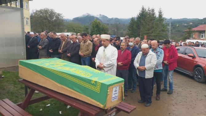 Trafik Kazasında Hayatını Kaybeden Karı-koca Son Yolculuğuna Uğurlandı