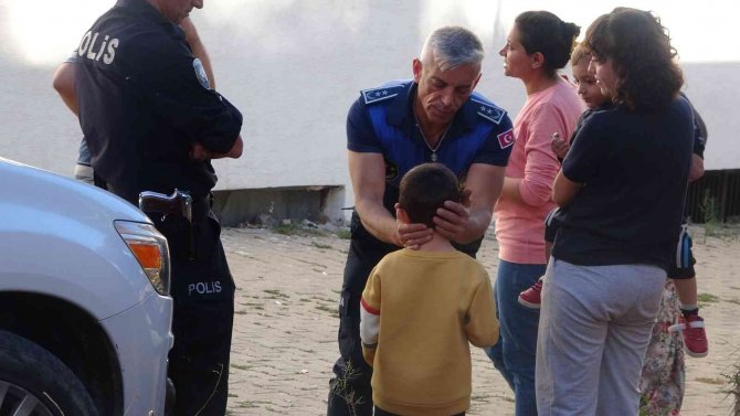 Çakmakla Oynayan Çocuk Az Kalsın Evi Yakıyordu