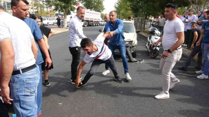 Otomobilin Çarptığı Hamile Kadın Yaşam Savaşı Veriyor