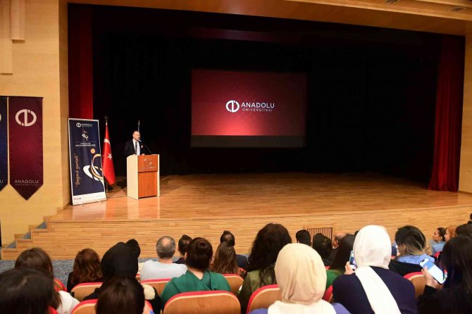 Uluslararası Öğrenciler Oryantasyon Toplantısında Buluştu