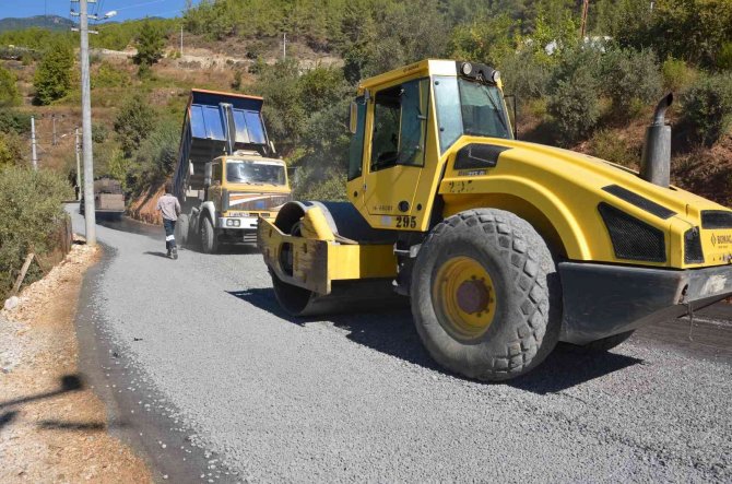 Alanya Üzümlü Yolu Asfaltlandı